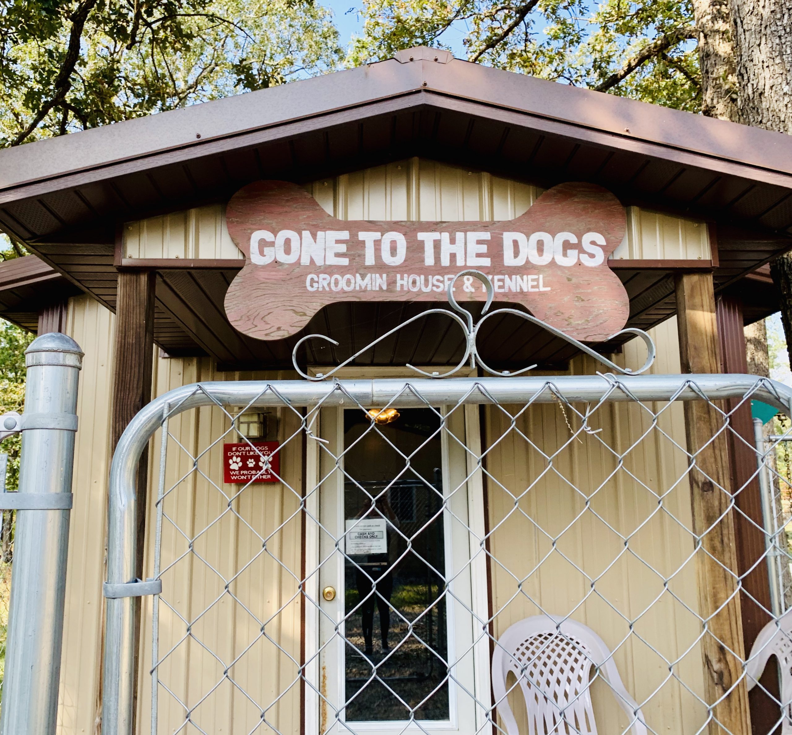 Sign above Kelley's dog grooming building